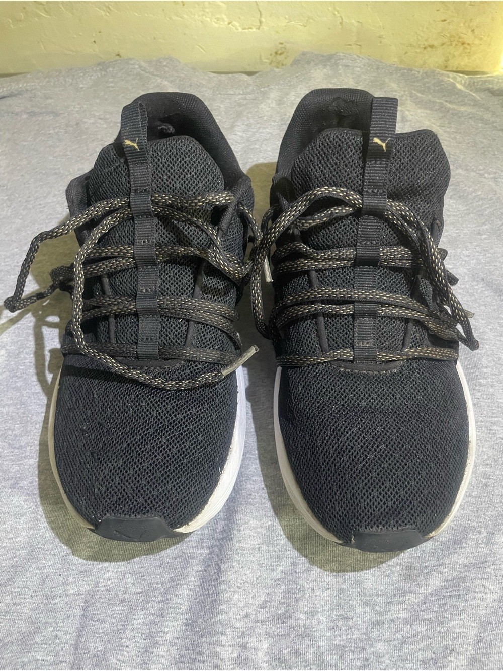 PUMA  SZ 7.5 Men’s Black/White Low Top Lace-Up Athletic Sneakers Broken heel